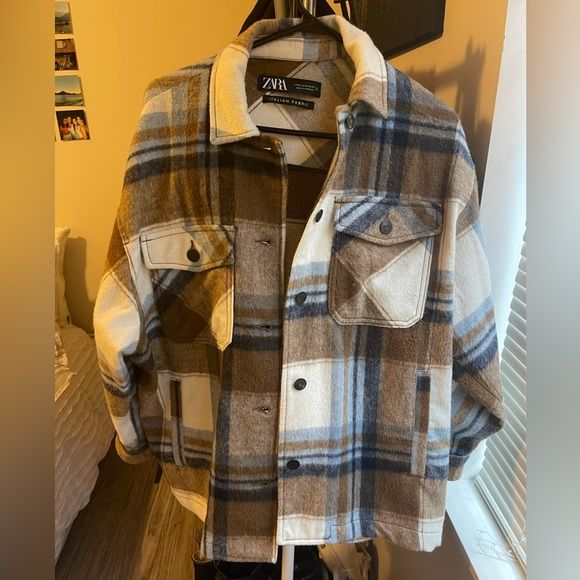 ZARA PLAID SHACKET Plaid Shacket Outfit, Shacket Outfit, Plaid Shacket, Zara Jackets, Pink Plaid, Checks, Rain Jacket, Like New, Zara