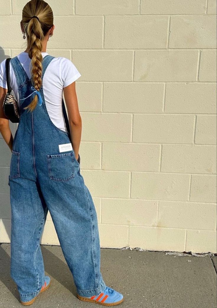 Practice Makes Perfect Sarah Adams, Magazine Quizzes, Satellite Stompers, 17 Magazine, Denim Overalls Outfit, Annie Walker, Dungaree Outfit, Walking Outfit, Sarah Adams