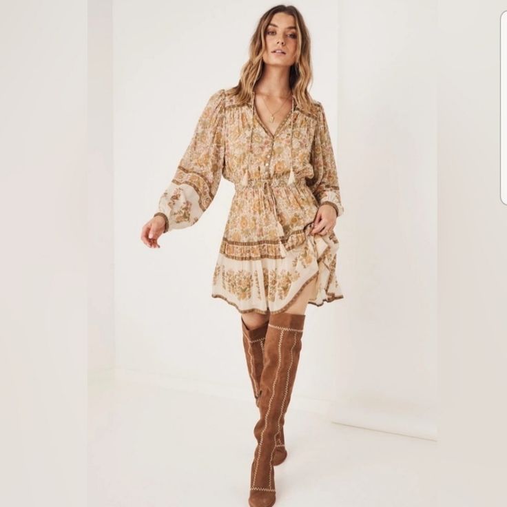 Nwt Spell Juniper Playdress Cream V-neck Dress For Fall, Bohemian Beige Mini Dress, Beige Knee-length Feminine Mini Dress, Knee-length Cream Mini Dress, Chic Beige Mini Boho Dress, Chic Beige Boho Mini Dress, Beige Fitted Boho Dress For Spring, Fitted Beige Boho Dress For Spring, Elegant Beige Boho Dress For Spring