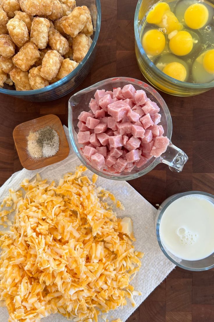 the ingredients to make this dish include ham, cheese and eggs