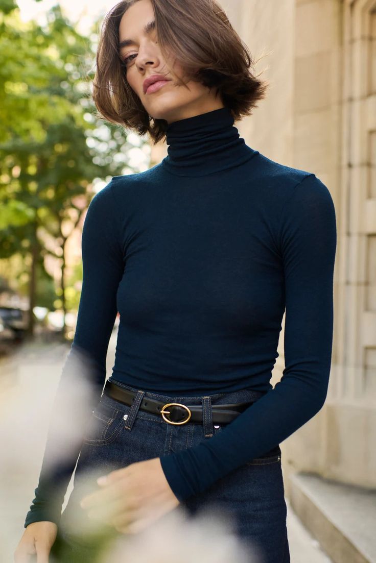 The Cashmere Turtleneck in Navy – Sold Out NYC Dark Blue Turtleneck Outfit, Navy Blue Turtleneck Outfits, Navy Turtleneck Outfit, Blue Turtleneck Outfit, Turtleneck Outfits, Navy Blue Turtleneck, Sweater Aesthetic, Chanel Loafers, Blue Turtleneck