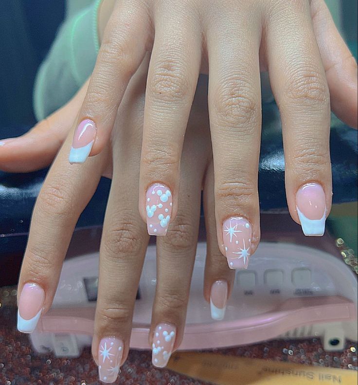 Cute Nails Acrylic Disney, Short Acrylic Disney Nails, Bridal Disney Nails, Disney Nails Acrylic Coffin Simple, Disney French Tip Nails Almond, Disney Coffin Acrylic Nails, Nail Ideas For Disneyland, Cute Mickey Nails, Pink And White Disney Nails