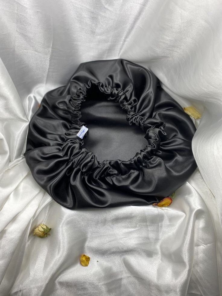 Satin Aesthetic, Satin Noir, Hair Bonnet, Shower Caps, Shower Cap, Silk Hair, Night Cap, Cap Hair, Black Satin