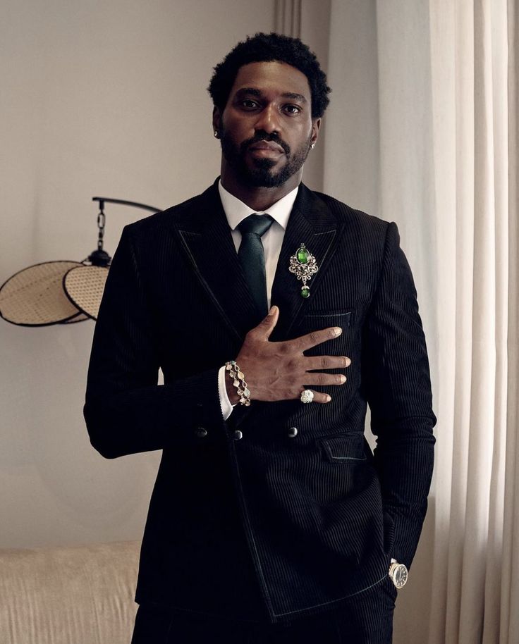 Black Men Suits, British Style Men, Black Suit Men, Classy Suits, Designer Suits For Men, Super Rich, Work Suits, Mens Outfit Inspiration, Mens Fashion Classy