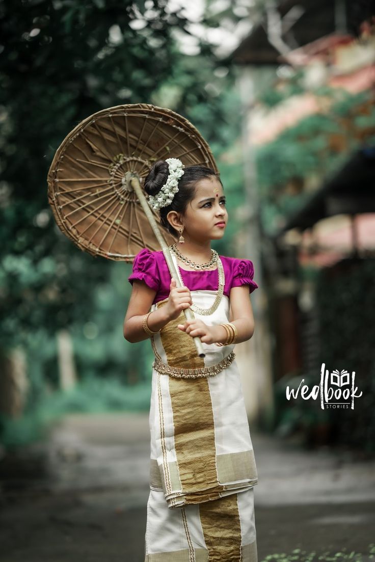 Fancy Dress Ideas For School Competition, Kids Fancy Dress Ideas Schools, Malayali Manka, Kids Fancy Dress Ideas, Jainism Wallpaper, Onam Photoshoot Ideas, Fancy Dress Ideas For Kids, Onam Photoshoot, Kerala Traditional Dress