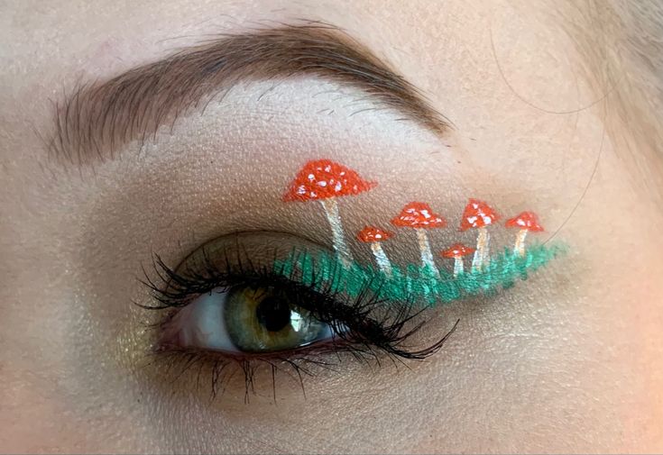 Alice In Wonderland Eyeliner, Simple Mushroom Makeup, Plant Eyeliner, Mushroom Eye Makeup, Bee Eye Makeup, Mushroom Eyeliner, Flower Graphic Liner, Mushroom Eyeshadow, Mushroom Face Paint