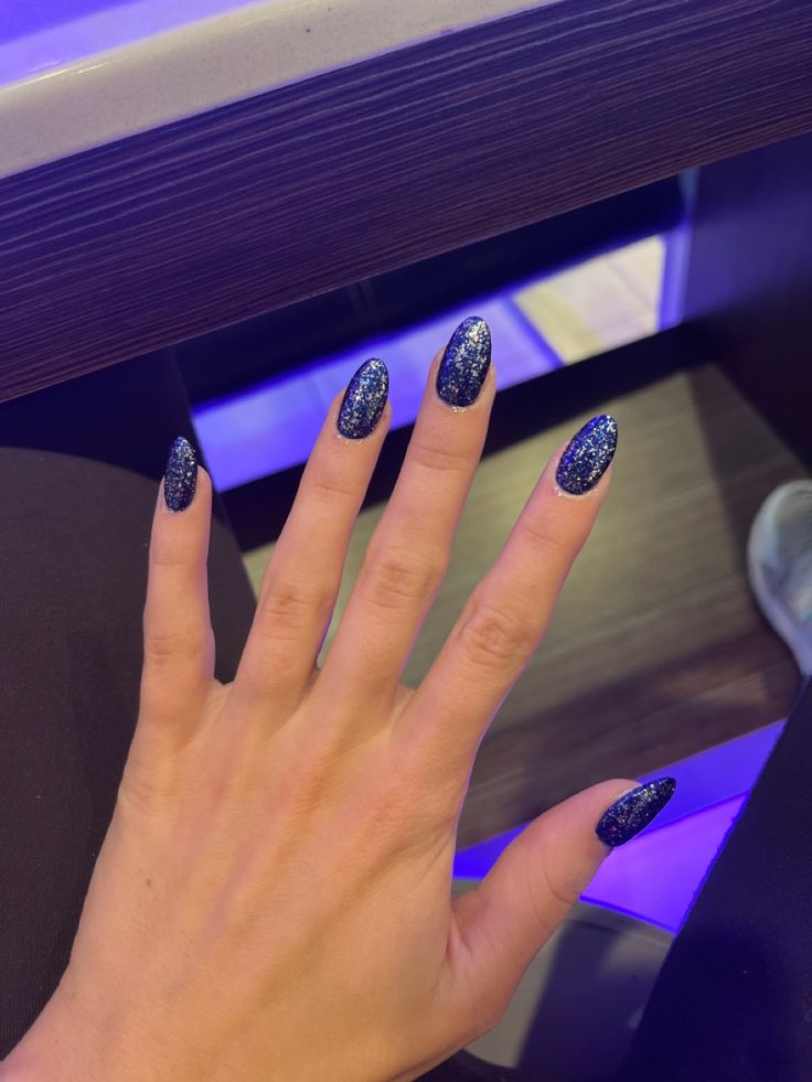 Dark Blue Nails With Sparkles, Sparkly Navy Nails, Navy Blue Sparkle Nails, Blue Sparkly Nails, Gold Sparkle Nails, Blue Gold Nails, Glitter French Nails, Hoco Nails, Dark Blue Nails