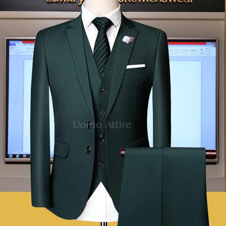 Custom-tailored deep green three piece suit - Uomo Attire Modern Blazer For Men, Suits For Men Wedding Classy, 3 Pcs Suit Men, Green Three Piece Suit, Wedding Suits Men Grey, Suit For Men Wedding, Formal Attire For Men, Stylish Mens Suits, Black Suit Men