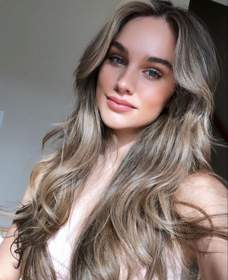 Abbie Herbert, Net Worth, Career, Long Hair Styles, Instagram Photo, Hair Styles, Hair, Beauty