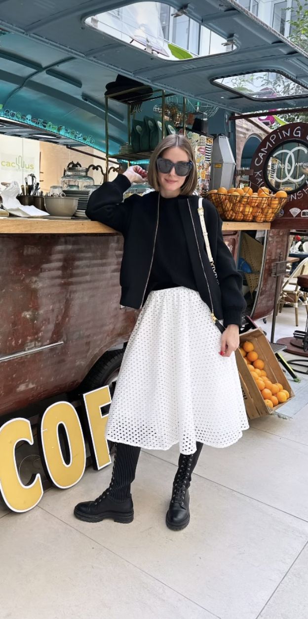 Oliva Palermo Style, Combat Boots Street Style, Olivia Palermo Style Casual, Olivia Palermo Style Winter, Classic Edgy Style, Olivia Palermo Winter, Olivia Palermo Street Style, Olivia Palermo Outfit, Smart Casual Work Outfit Women