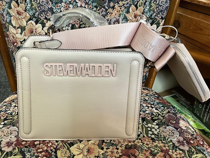 Steve Madden viral  pink handbag bevelyn great to go to the new Barbie movie The New Barbie Movie, Jessica Baker, New Barbie, Pink Handbag, Barbie Movie, Pink Handbags, Steve Madden Bags, Barbie Movies, Purses And Handbags