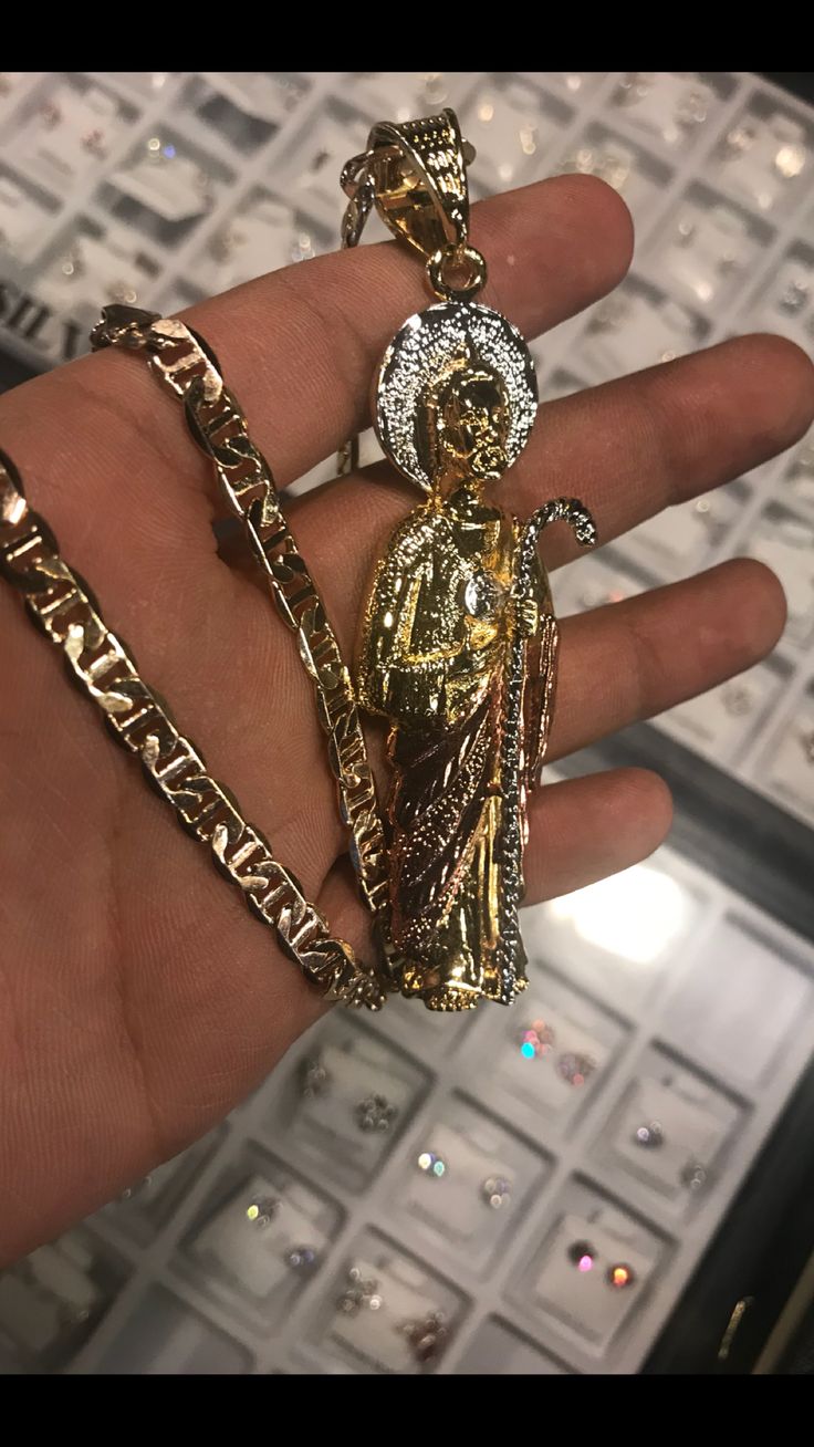 San Judas Wallpaper Aesthetic, San Judas Tadeo Ring, San Judas Wallpaper Iphone, San Judas Gold Rings, San Judas Chain, St Judas, Dope Jewelry Accessories, Gold Nugget, Gold Chains For Men