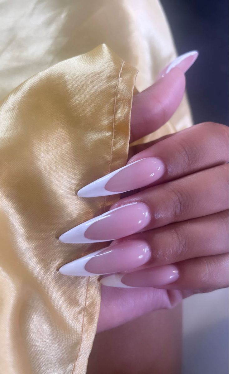 Long Oval Nails Acrylics, French Tips Stiletto Nails, French Stiletto Nails, Long Oval Nails, Sarah Core, Nail Ideas Simple, Acrylic Toes, Pointy Nails, Claw Nails