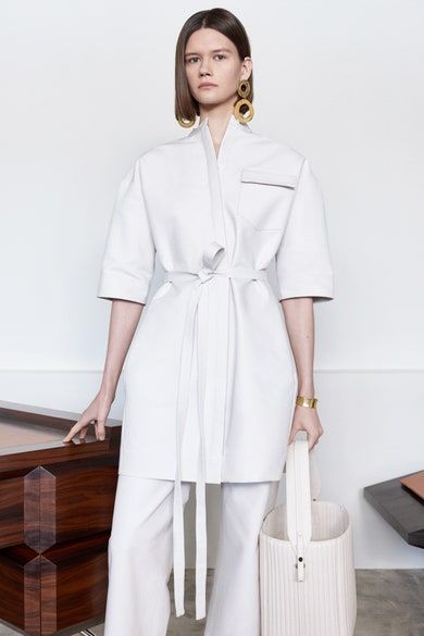 Womens Fall Coats, 2019 Outfits, White Lab Coat, Edgy Dress, Fall Fashion Coats, Women Fashion Edgy, Power Dressing, 2019 Fashion, Band Collar