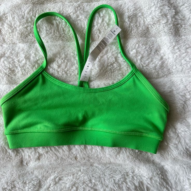 Luon Fabric, Brand New Without Tags, Excellent Condition, Bright Green Color. Spring Green Sports Bra, Casual Green Sports Bra With Built-in Bra, Spring Green Seamless Sports Bra, Spring Seamless Green Sports Bra, Green Athleisure Top, Bra Friendly, Green Athleisure Top, Bra-friendly, Green Sports Bra For Yoga, Green Sports Bra For Light Exercise In Summer, Green Summer Sports Bra With Light Support