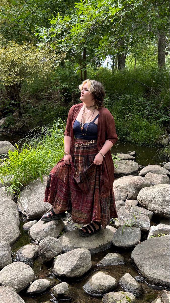 Mid Size Hippie Fashion, Bohemian Outfits Plus Size, Plus Size Spring Fashion 2024, Midsize Hippie Outfits, Midsize Cottagecore Outfits, Long Skirt Outfits Midsize, Whimsigoth Midsize, Midsize Boho Outfits, Midsize Boho Fashion