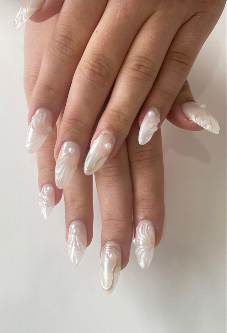 Goddess Nails, Seashell Nails, Nails Holiday, Angel Nails, Mermaid Nails, Classy Acrylic Nails, Pearl Nails, Soft Nails, Elegant Nails