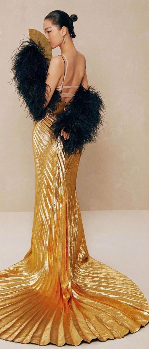 Black Gloves, Gold Dress, Dress Black, Feathers, Gloves, Gold, Black