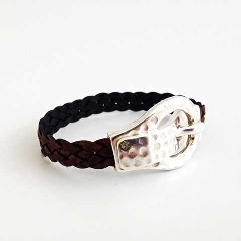 Braided Leather Bracelet Leather Carving, Braided Leather Bracelet, Leather Bracelets, Bracelets Handmade Beaded, Macrame Bracelets, Braided Leather, Leather Jewelry, Wire Wrapped Jewelry, Metal Stamping