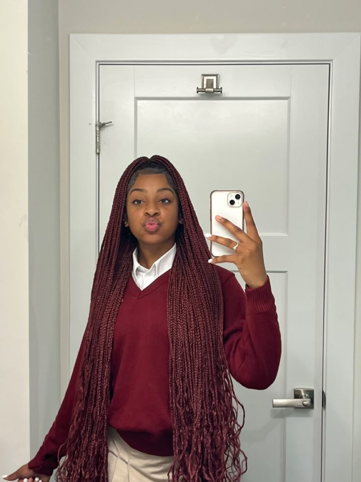 Bg Color Box Braids, Wine Knotless Braids With Curls, Knotless Box Braids Maroon, Maroon Hair Braids, Braided Hairstyles Burgundy, Maroon Knotless Braids With Curls, Maroon Braids With Curls, Maroon Goddess Braids, Red Peekaboo Knotless Braids