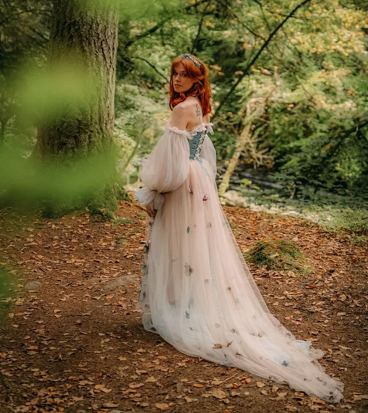 Fantasy gown worn in woodland setting. Fairy / elf queen Fiary Wedding Dress, Cottagecorr Wedding Dress, Woodland Theme Wedding Dress, Elven Queen Wedding Dress, Mystical Wedding Dress Fantasy Fairytale, Fae Inspired Wedding Dress, Fairycore Aesthetic Wedding, Fairy Tale Bridesmaid Dress, Elven Wedding Dress Fairy