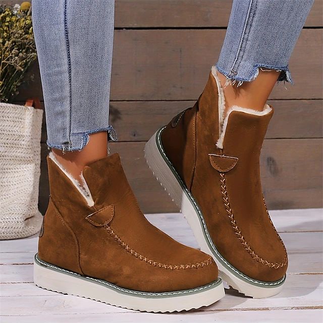 Per donna Stivaletti Scarpe scamosciate Stivali da neve Taglie forti Giornaliero In pile Stivaletti Stivaletti Inverno Plateau Punta tonda Felpato Informale Comoda Finto camoscio Mocassino Tinta unica del 2023 a € 28.99 Womens Suede Boots, Short Leather Boots, Winter Ankle Boots, Warm Shoes, Casual Heels, Snow Winter, Brown Ankle Boots, Suede Loafers, Comfy Shoes