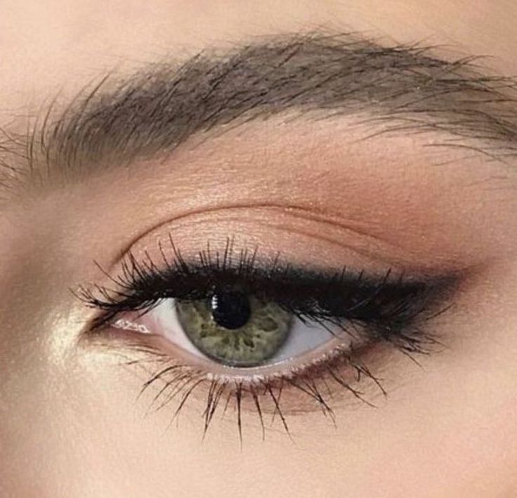 Long Lashes Mascara, Eye Highlighter, Natural Eyeliner, Trendy Eyeshadow, Cat Eye Makeup, Smink Inspiration, Eye Makeup Steps, Neutral Makeup, Makijaż Smokey Eye