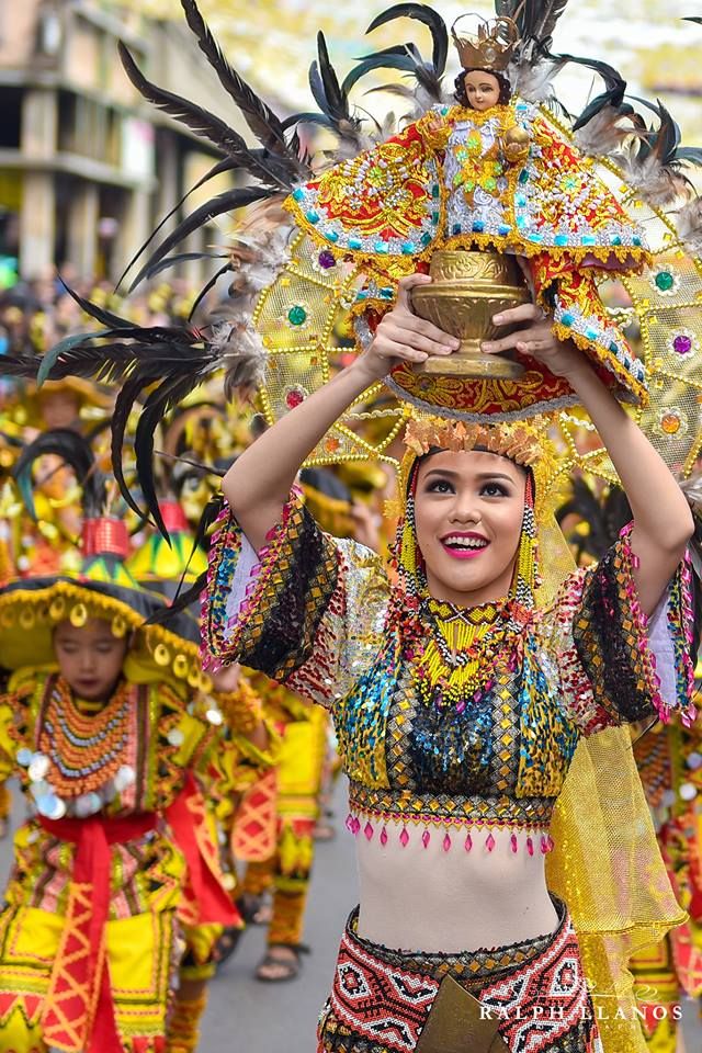 Sinulog Festival Viva Señor Santo Niño Dinagyang Festival Costume, Sinulog Festival Costume, Filipino Festival, Filipino Costume, Dinagyang Festival, Philippine Festivals, Korean Haircut Men, Prince Warrior, Sinulog Festival