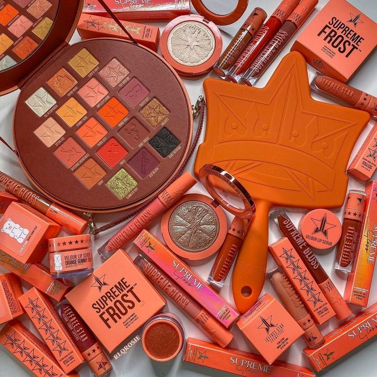 Orange Themed Makeup, Fall Makeup Products Aesthetic, Orange Makeup Products, Orange Skin Care Aesthetic, Makeup Pallettes, Orange Eyeshadow Palette, Orange Eyeshadow, Makeup Sets, Orange Makeup