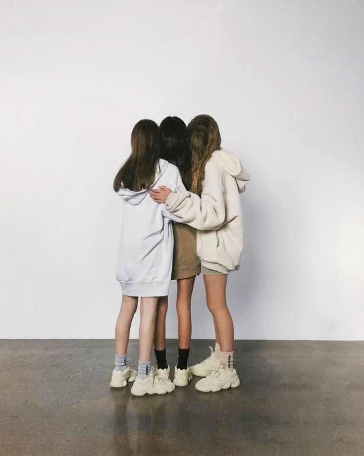 Yeezy Outfits, Yeezy Fashion, Yeezy Outfit, Yeezy 500, Lazy Day Outfits, Sporty Outfits, Ladies Dress Design, Kanye West