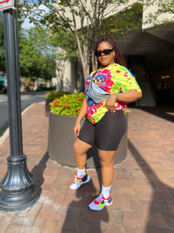 Big Tee Shirt Outfits With Biker Shorts Plus Size, Graphic Tee And Biker Shorts Outfit Plus Size, Plus Biker Shorts Outfit, Plus Size Biker Shorts Outfit Summer, Oversized Tshirt Biker Shorts, Long Biker Shorts Outfit, Biker Shorts Outfit Black Women, Hot Mama Outfits, Plus Size Biker Shorts Outfit