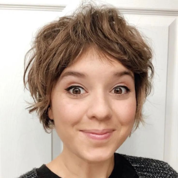 Shaggy Short Hair, Shaggy Hair, Short Shag Hairstyles, Shaggy Haircuts, Corte Bob, Short Shag, Wavy Haircuts, Messy Short Hair, Edgy Short Hair