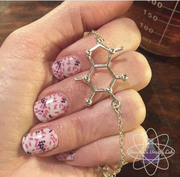 Microbiology bacteria nail art Stem Nail Art, Science Themed Nails, Biology Nails, Chemistry Nails, Science Nails, Bacteria Microbiology, Nails For Graduation Pictures, Nails For Graduation, Lab Science