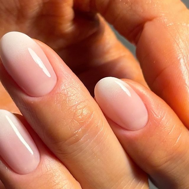 Alyx Lippiatt on Instagram: "A french ombré finish with @biosculpturegelgb �🤍 perfect for bridal season 🎀  Prepped with @officialnavyprofessional   #ad #biosculpturegel #ombrenails #frenchombre #bridalnails #weddingnailinspo #cleannails #frenchnails #nailartist #nails2inspire #nailinspo #bridalnailart #bionails #gelnails #gelmanicure #naturalnails" French Tip Ombre Nails Short, Short Ombre French Nails, Sns French Nails, Sns Colors, Bride Nail, Ombre French Nails, Bio Sculpture Gel, Short Ombre, Bridal Nail Art