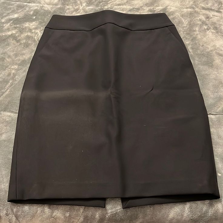 Express Brand Black Business Professional Skirt Size 6 Worn Once, Basically Brand New No Tears Or Rips Black Stretch Skort For Work, Black Stretch Classic Skirt, Classic Black Stretch Skirt, Lined Mini Skirt For Work, Black Short Mini Skirt For Work, Short Black Mini Skirt For Work, Stretch Skirt With Short Inseam For Work, Black Short Pencil Skirt For Office, Black Mini Skirt For Work