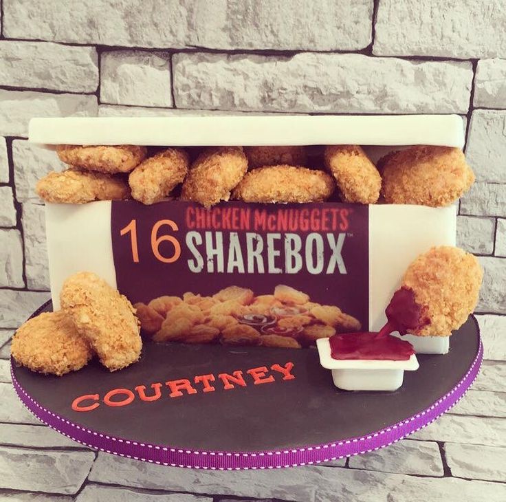 chicken nuggets sharebox with ketchup and sauce