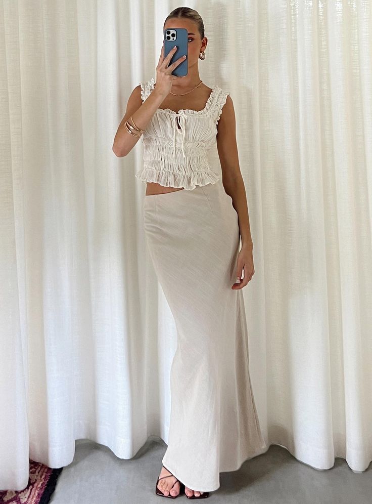 Maxi skirt   70% viscose 30% linen   Linen look material   Invisible zip fastening at side   Non-stretch  Unlined Cream Maxi Skirt Outfit, Linen Skirt Outfit, Recreating Outfits, European Chic, White Linen Skirt, Thrift Inspo, Coastal Grandmother, Maxi Skirt Outfits, Style Edit