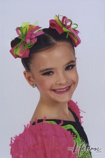 brooke from dance moms :) Dance Moms Brooke Hyland, Mom Baby Pictures, Dance Moms Brooke, Brooke And Paige Hyland, Beyonce Dancers, Dance Moms Cast, Dance Moms Pictures, Paige Hyland, Brooke Hyland