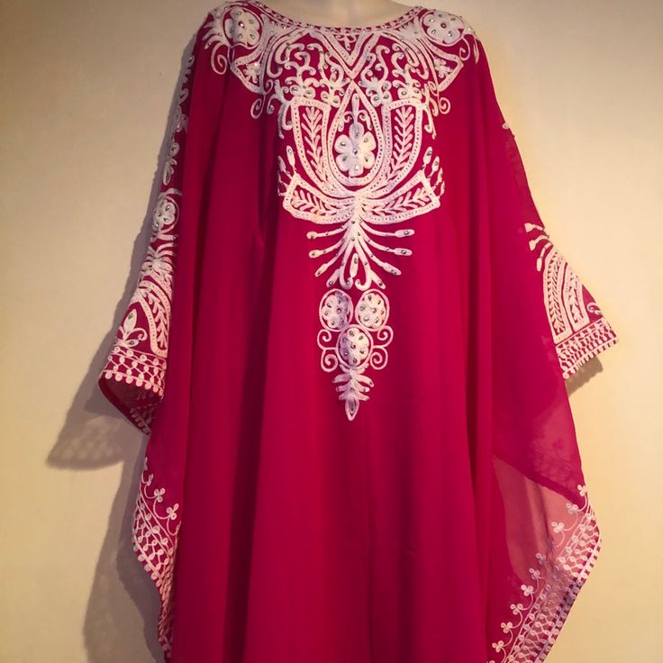 Islamic Abaya Kaftan Takchita Tarz Jilbab New In Excellent Condition Muslim Wear. Fits Size Large Too. Comes From Clean Home No Smoke Or Pets. Abaya Embroidery, Islamic Abaya, Plain Scarves, Baggy Clothes, Colorful Scarf, Turkish Fashion, Big Fashion, Clean Home, Long Coat