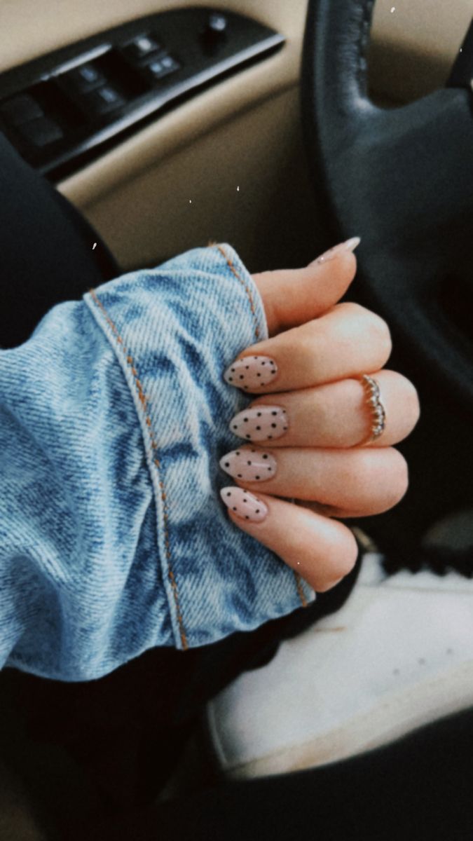 in love with the polka-dot nail trend !! Simple Nail Designs Polka Dots, Polka Dot French Tip Nails Almond, Easy Nail Designs For Fall, Dotted Acrylic Nails, Neutral Polka Dot Nails, Simple Polka Dot Nails, Black Nails With Polka Dots, Cute Polka Dot Nails, Spotty Nails Designs