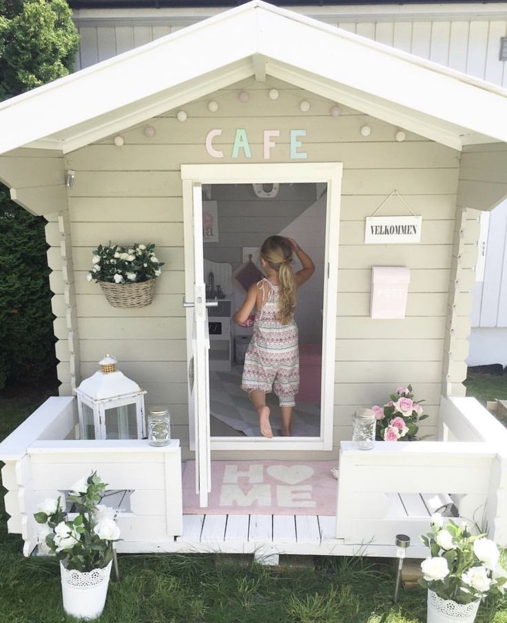 Cubby House Interior, She Shed Interior Ideas, Outdoor Playhouse Ideas, Playhouse Interior, She Shed Interior, Playhouse Decor, Outdoor Kids Play Area, Playhouse Ideas, Garden Playhouse