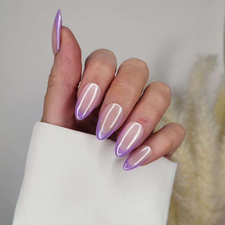 Purple Crome Nails Design French Tip, Nails Chrome Purple, Purple Chrome French Tip Nails, Lilac French Tip Nails, Lilac Chrome Nails, Lavender Chrome Nails, Gel French Tips, Black Chrome Nails, Purple Chrome Nails