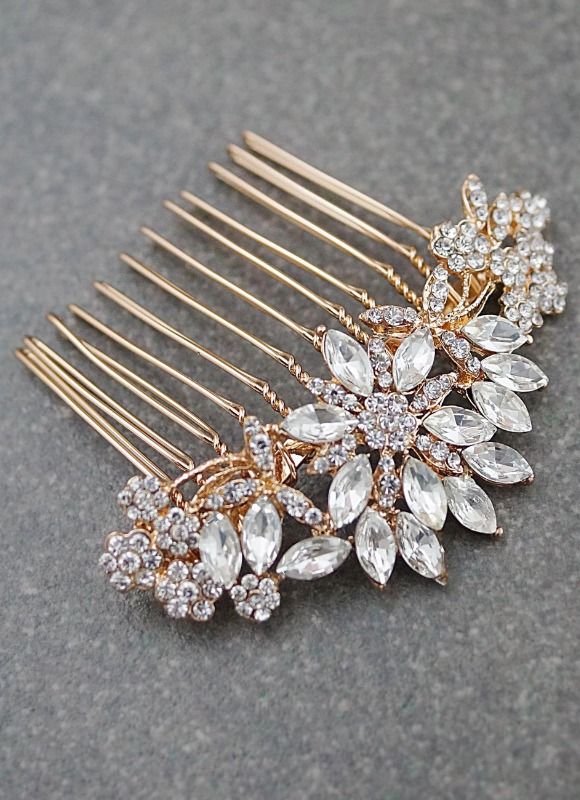 Rose Gold Hair Accessories, Everyday Wear Jewelry, Hair Comb Accessories, Chique Outfits, Rose Gold Crystal, Magical Jewelry, Girly Accessories, Fancy Jewellery, Bridal Hair Comb