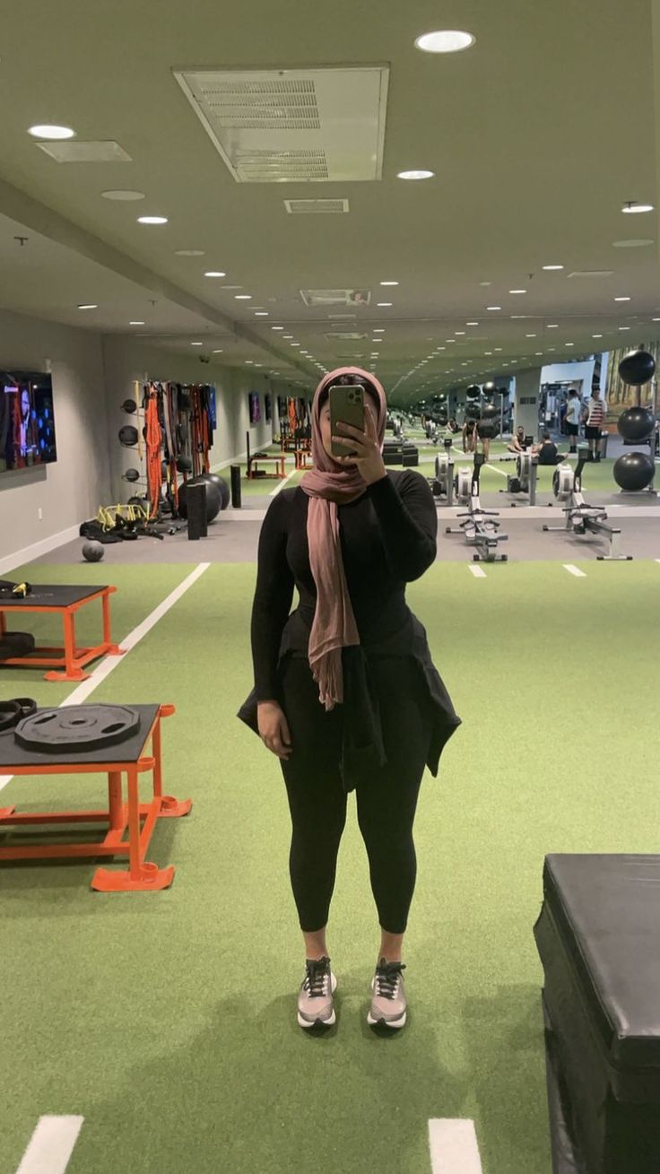 Muslim Gym Outfit, Hijabi Fitness, Hijabi Gym Outfits, Hijabi Workout Outfits, Hijab Workout Outfit, Hijabi Sports Outfit, Hijab Gym Outfit, Gym Hijab, Modest Gym Wear