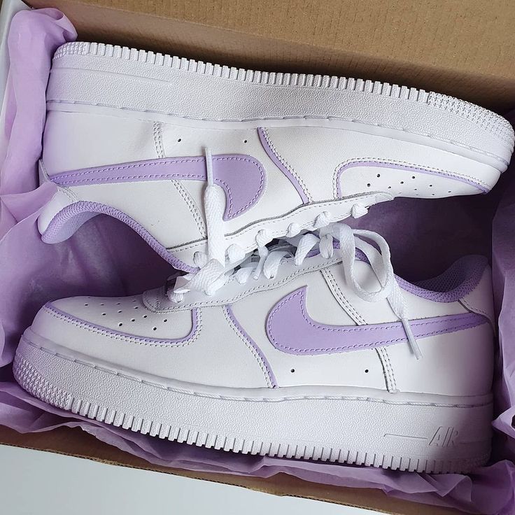 SneakCorner on Instagram: “Air Force 1 Lila” Nike Shoes Air Force, Dr Shoes, White Nike Shoes, Trendy Shoes Sneakers, Preppy Shoes, Jordan Shoes Girls, All Nike Shoes, Nike Air Shoes, Cute Nike Shoes