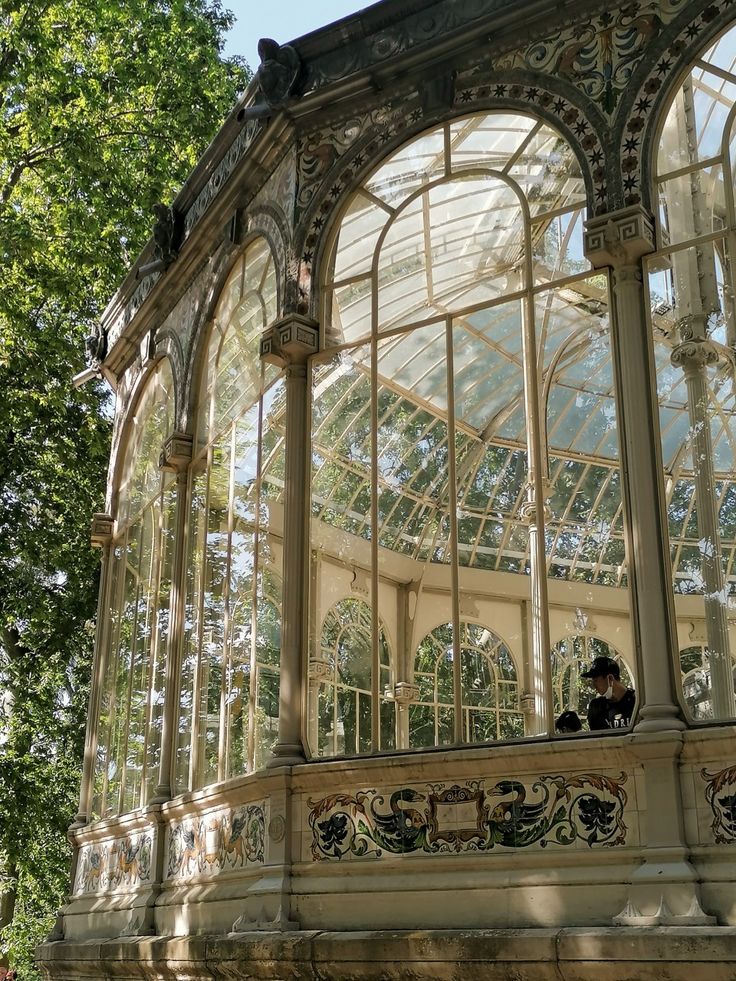 beautiful elegant christal palace with glass windows in retiro park in madrid, spain Castle Aesthetic, Dream House Interior, Dream House Decor, Beautiful Architecture, Pretty Places, Dream Home Design, My Dream Home, Future House, Art And Architecture