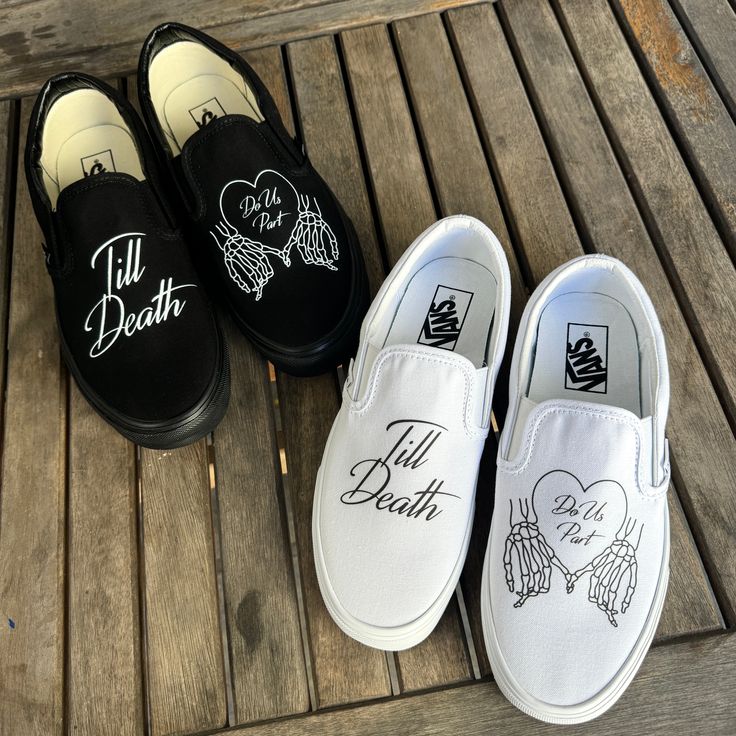 Till Death customized White Vans Slip Ons with two hands doing a pinky promise.These Vans are perfect for a wedding gift for a bride and groom. Custom Made-to-Order shoes. Get these on Black Vans: https://bit.ly/3I7ed9RWe source each pair of blank shoes BRAND NEW from the Vans retail store. The ink is permanent and will never come off. Made in the USA. This price includes everything: shoes, artwork, and shipping. Please message us with any questions!Sizes listed are in US sizing scale. If you ha Bride And Groom Custom Shoes, Wedding Matching Shoes, Custom Wedding Vans, Bride Vans Shoes, Wedding Vans Shoes, Bride And Groom Shoes, Vans Wedding Shoes, Punk Rock Wedding, Shoes Artwork