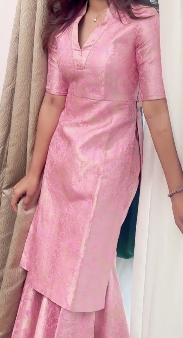 Gowns Models For Stitching, Saree To Kurti Convert, Saree Converted To Kurti, Kurti Models, Simple Frock, Dress Designs For Stitching, Kurti Pattern, Kurtis Design, Silk Kurti Designs