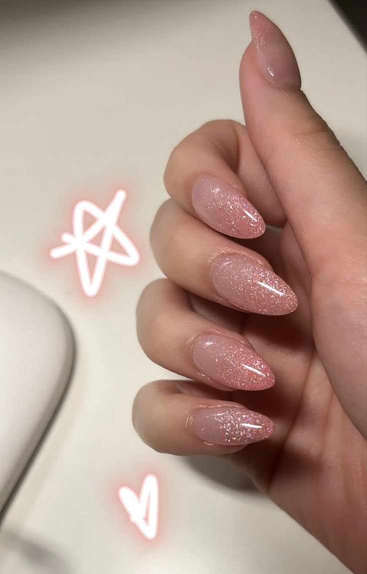 Pink Glitter Almond Nails, Glitter Almond Nails, Pink Sparkle Nails, Rose Gold Nails Glitter, Sparkle Nail Designs, Almond Nails Pink, Rose Gold Nails Design, Pink Glitter Nails, Graduation Nails