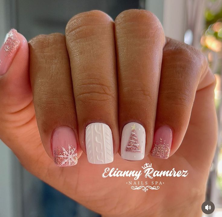 Christmas Manicure And Pedicure, Holiday Nails Pink And White, Light Pink Holiday Nails, Baby Pink Christmas Nails, Xmas Nails Pink, Simple White Christmas Nails, Christmas Nails Pink And White, Short Pink Christmas Nails, Short Sweater Nails